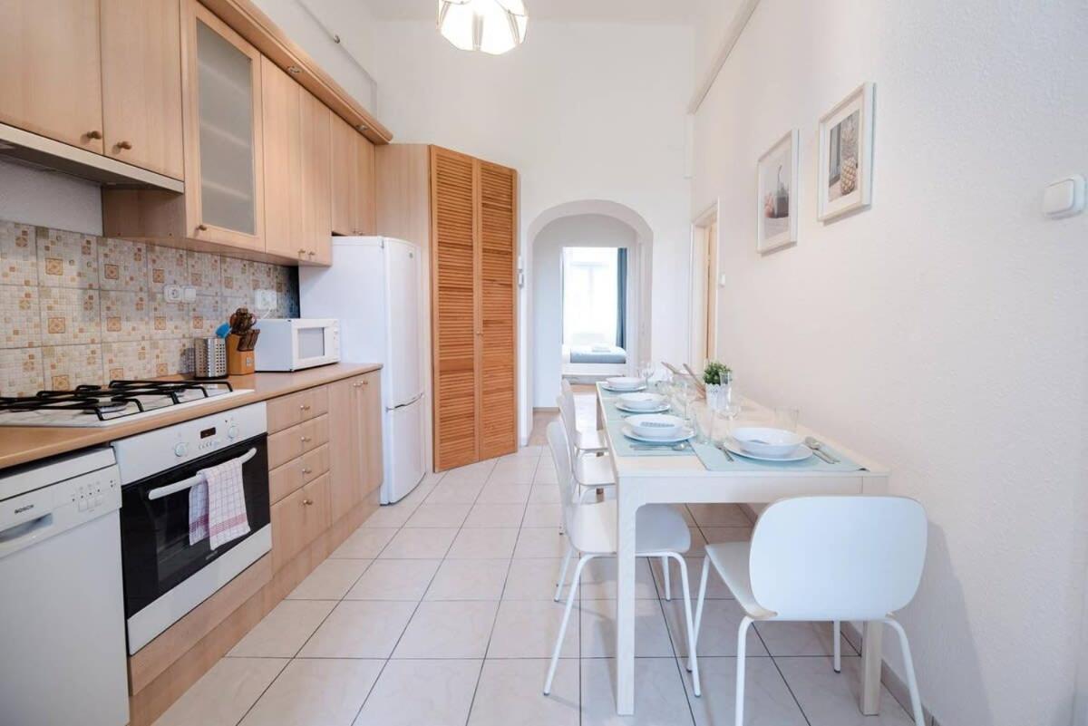 Apartamento Excellent Location Lovely With Ac Budapeste